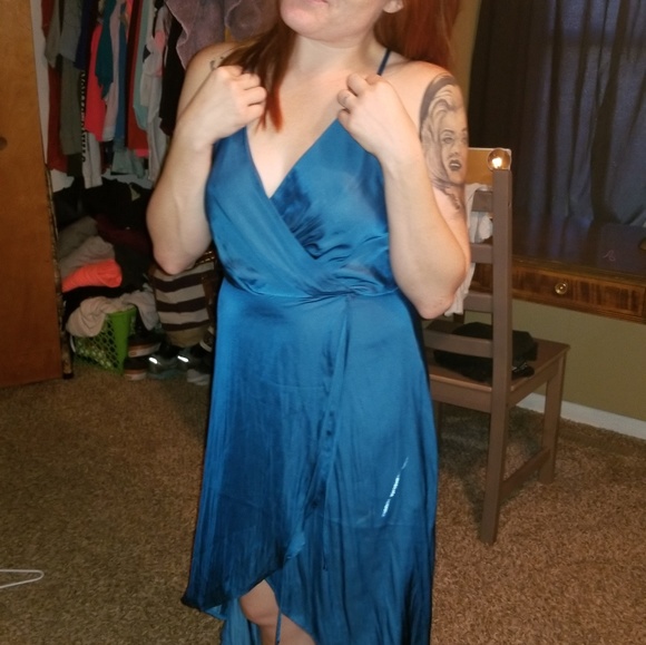 Dress - Picture 4 of 5